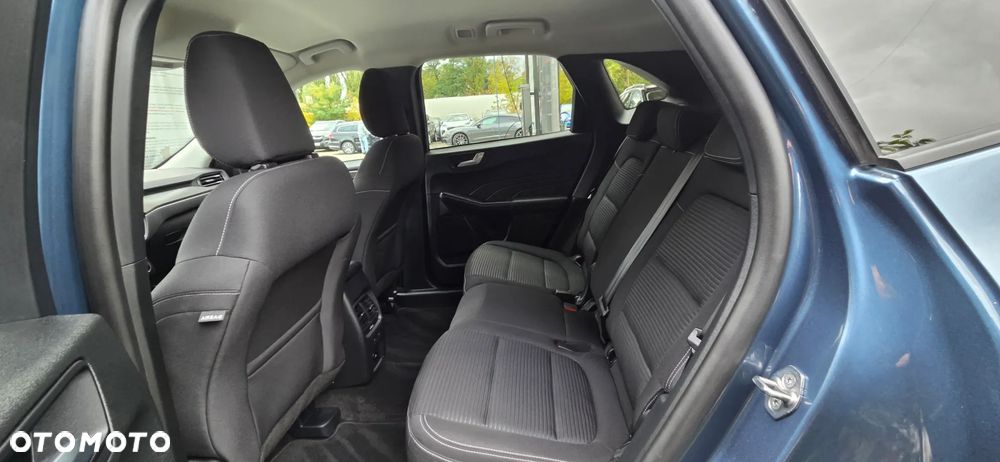 Ford Kuga - 32