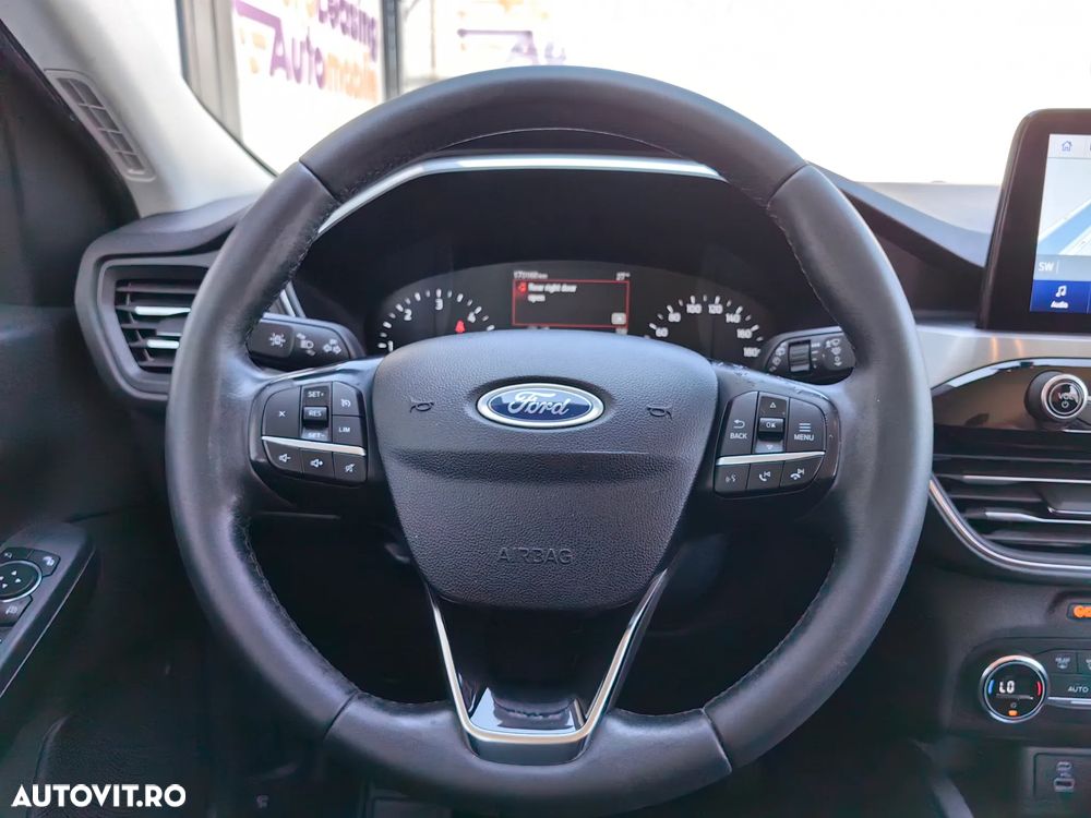 Ford Kuga 1.5 EcoBlue Aut. TITANIUM - 24