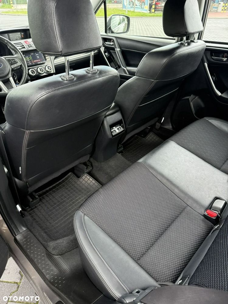 Subaru Forester 2.0 i Exclusive Special (EyeSight) Lineartronic - 21