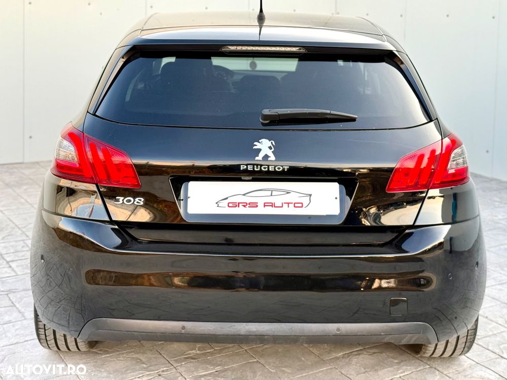 Peugeot 308 1.2 L PureTech Turbo Allure - 12