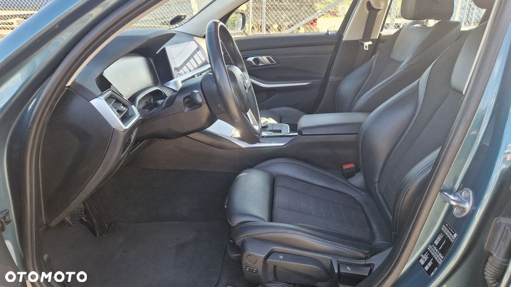 BMW Seria 3 320i GPF Sport - 16