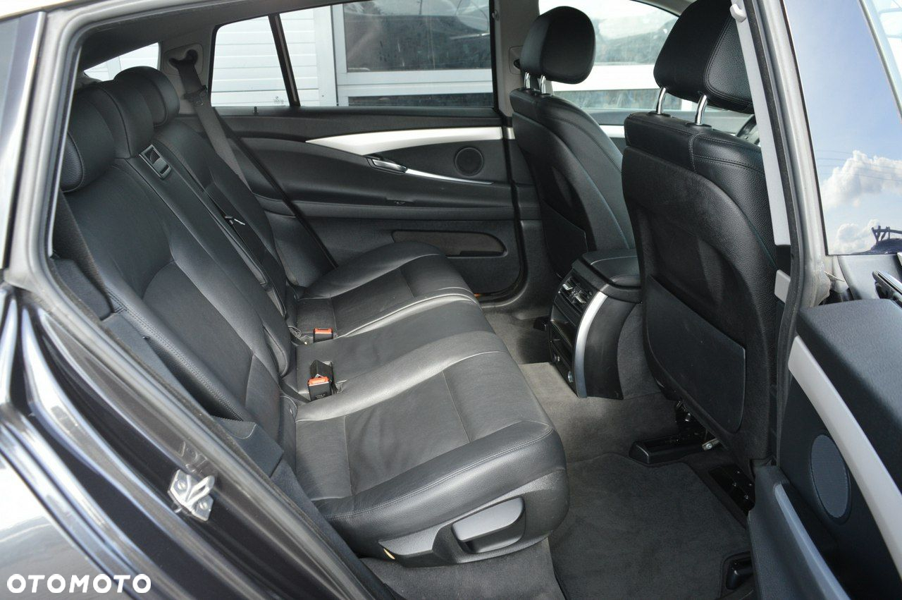 BMW 5GT - 31