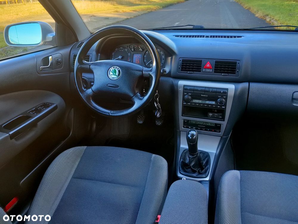 Skoda Octavia 2.0 Combi Selection - 7