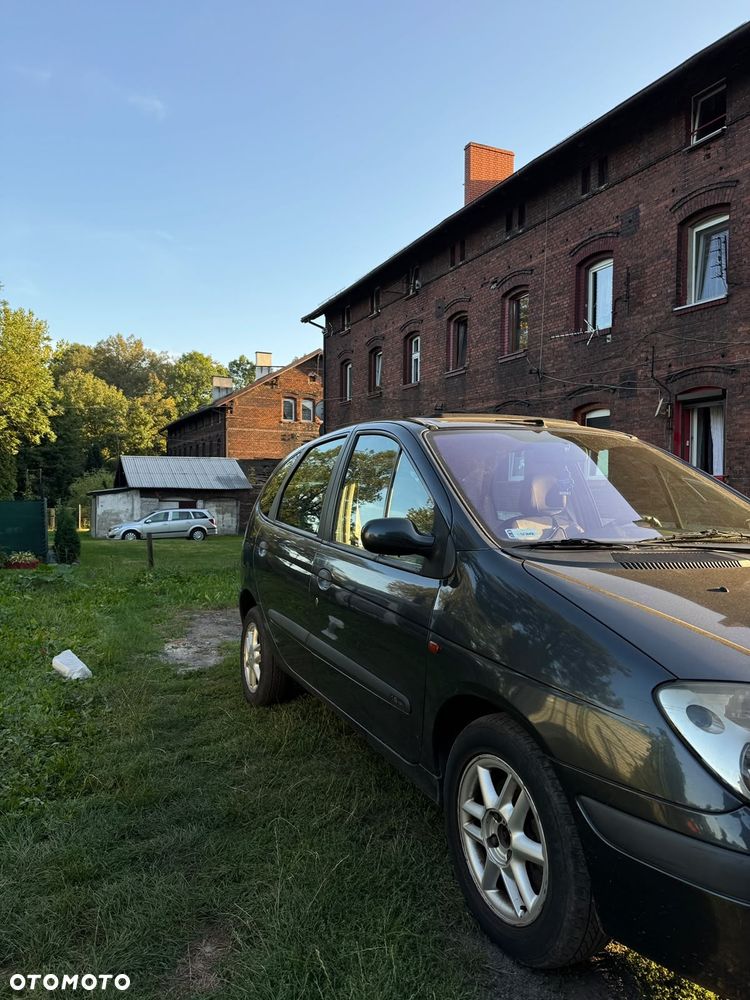 Renault Scenic - 8