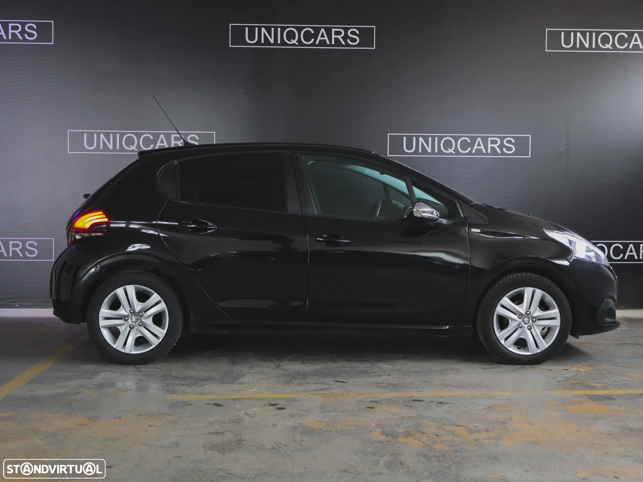 Peugeot 208 1.2 PureTech Style - 4