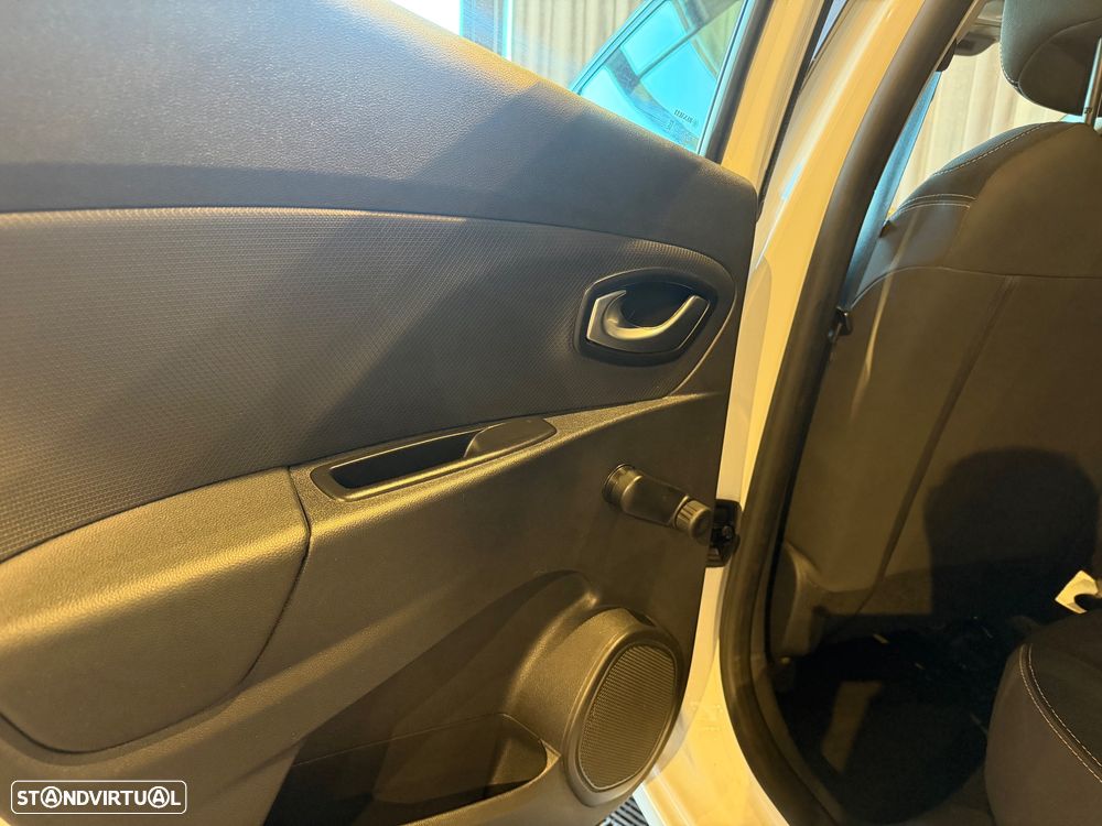 Renault Clio 1.5 dCi Limited EDition - 18