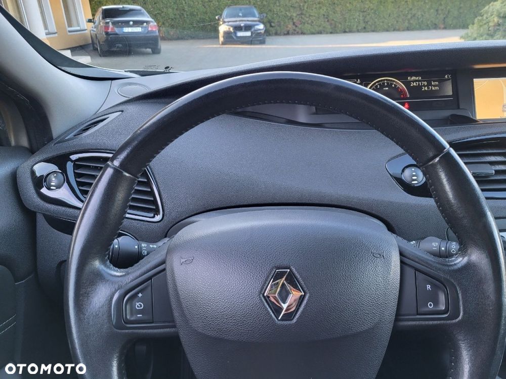 Renault Grand Scenic - 15