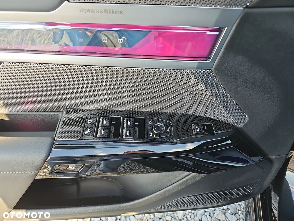 BMW Seria 7 750e PHEV xDrive sport - 14
