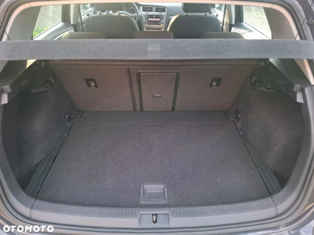 Volkswagen Golf - 24
