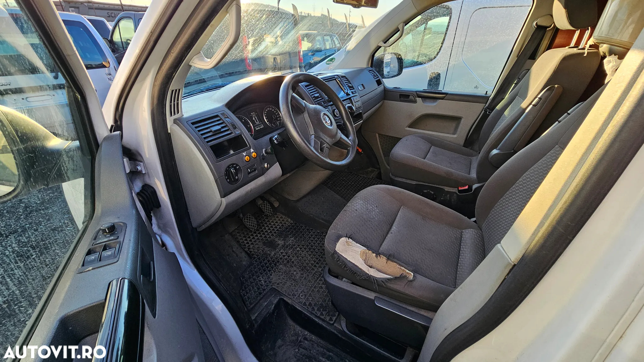 Volkswagen Transporter - 8
