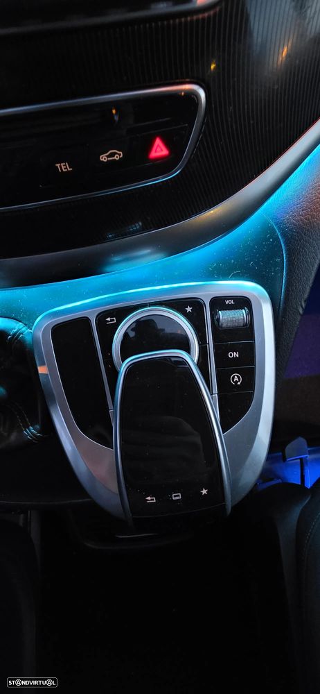 Mercedes-Benz V 220 CDI - 20