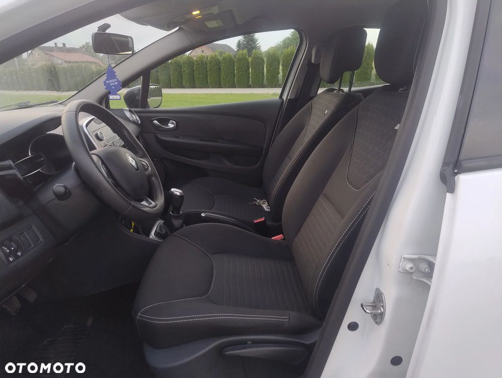 Renault Clio 1.2 16V Limited - 10