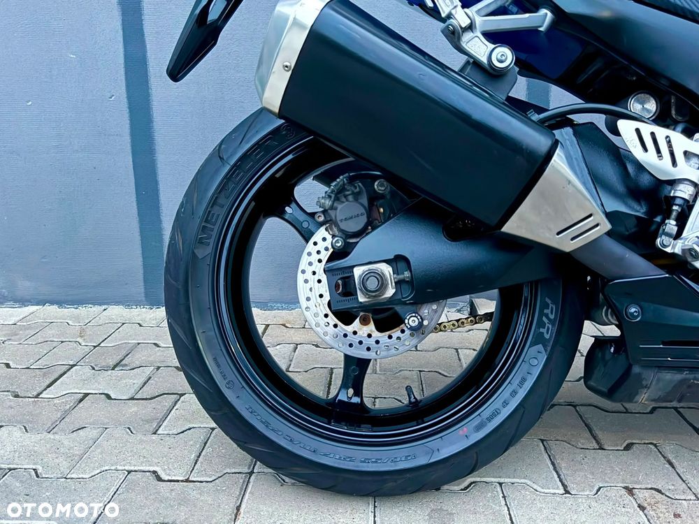 Suzuki GSX-R - 10