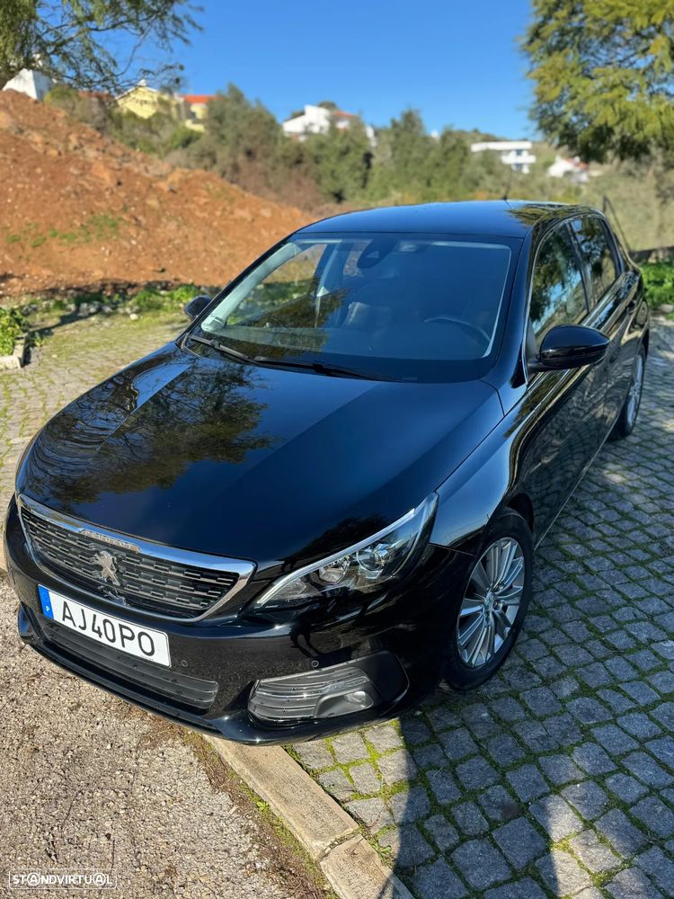 Peugeot 308 1.2 PureTech Allure - 1