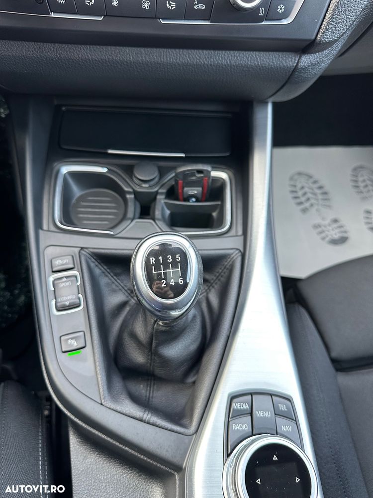 BMW Seria 1 118d Sport Line - 29