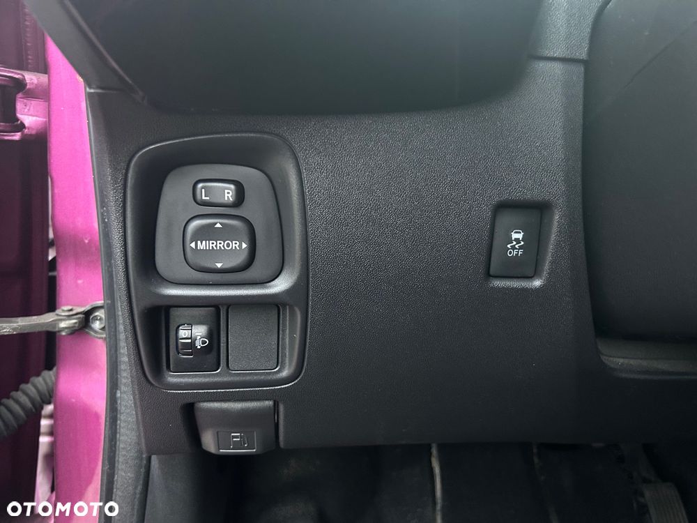 Toyota Aygo 1.0 VVT-i Color Edition - 32