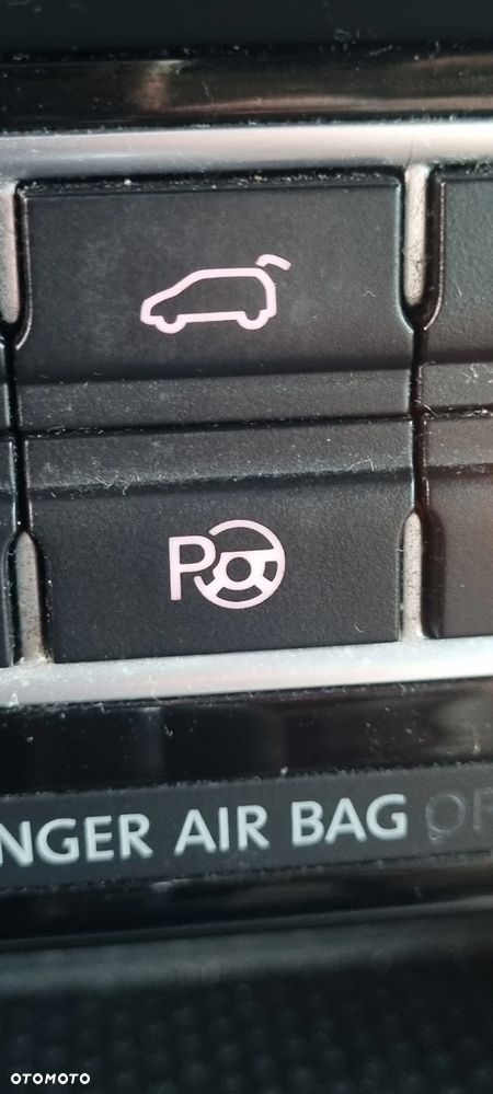 Volkswagen Sharan 2.0 TDI Highline DSG - 25