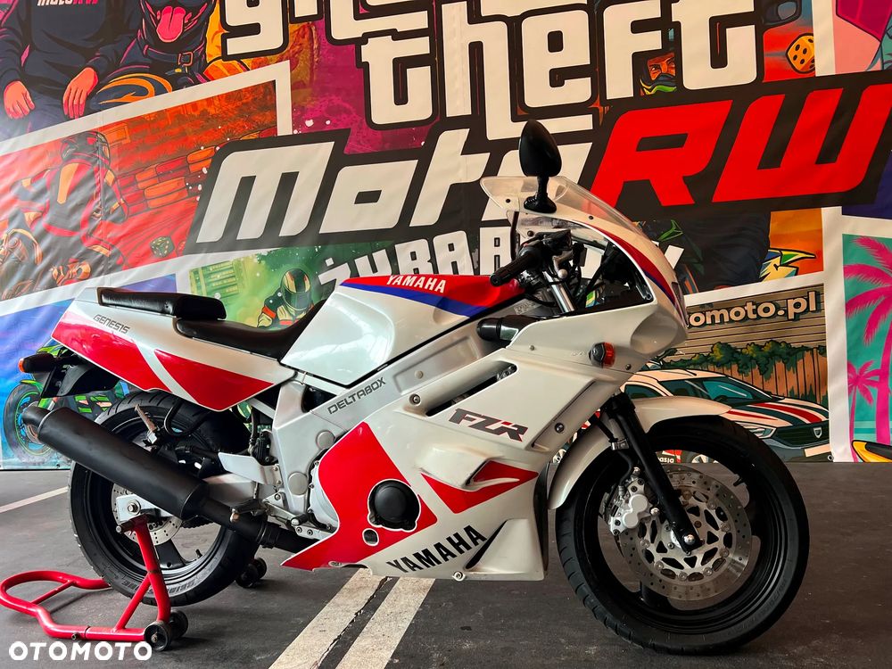 Yamaha FZR - 5