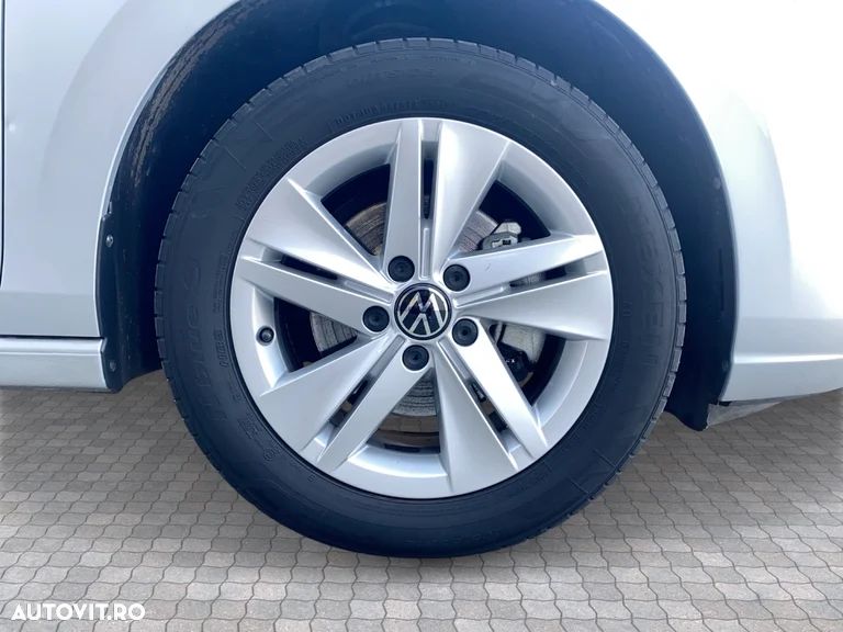 Volkswagen Golf 1.0 eTSI DSG MHEV Life - 10