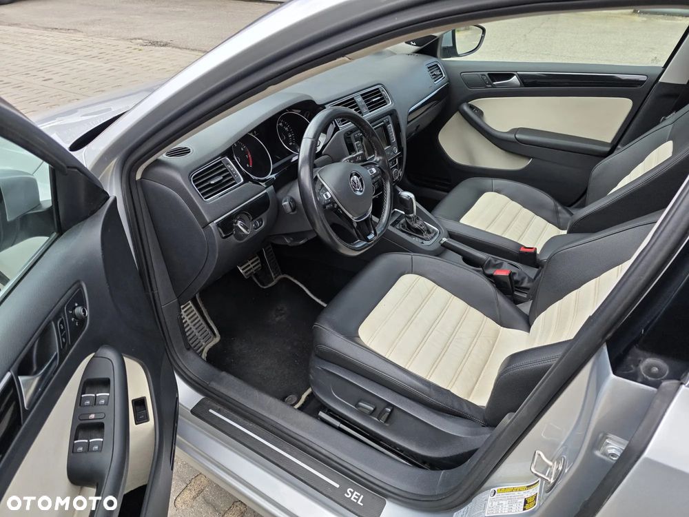 Volkswagen Jetta 1.8T SE - 15
