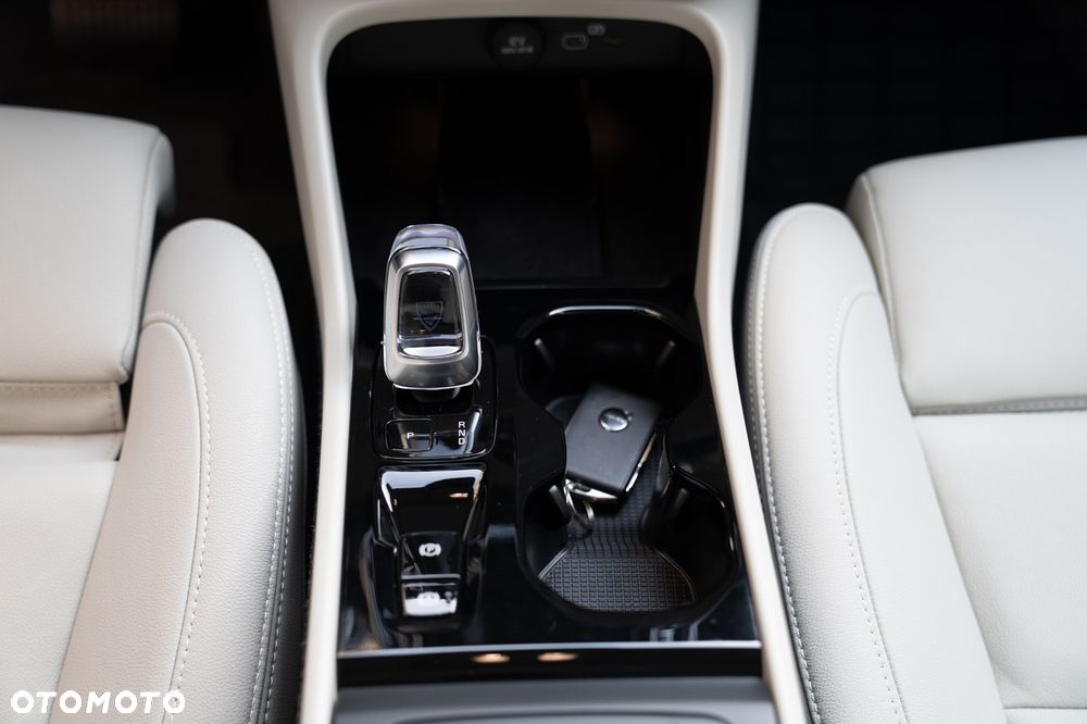 Volvo XC 40 B5 AWD Ultimate Bright - 23