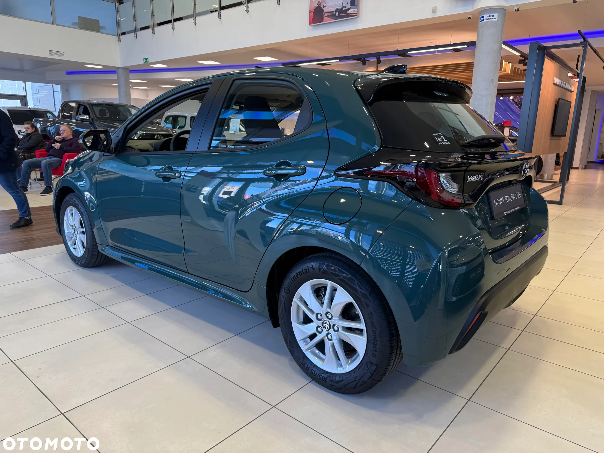 Toyota Yaris Hybrid 1.5 Comfort - 4