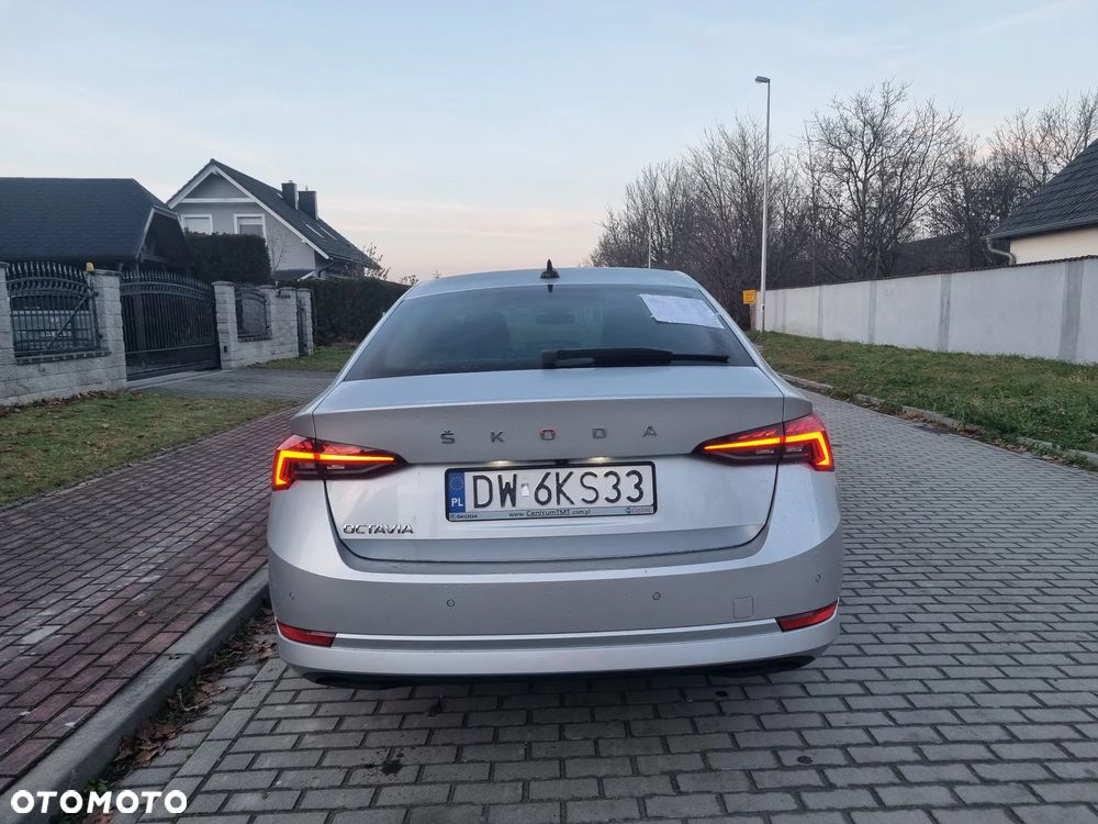 Skoda Octavia 2.0 TDI Selection - 9