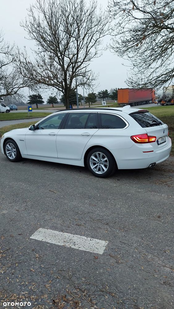 BMW Seria 5 520d Luxury Line - 3