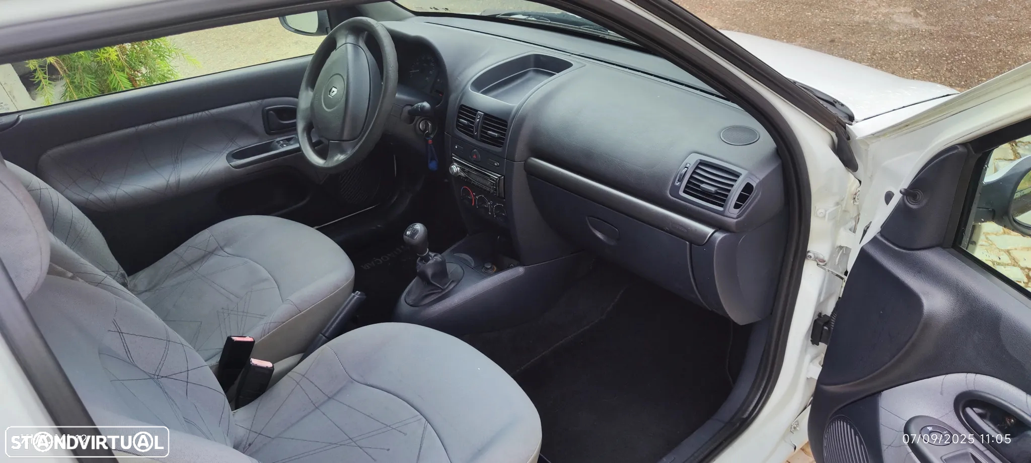 Renault Clio - 6