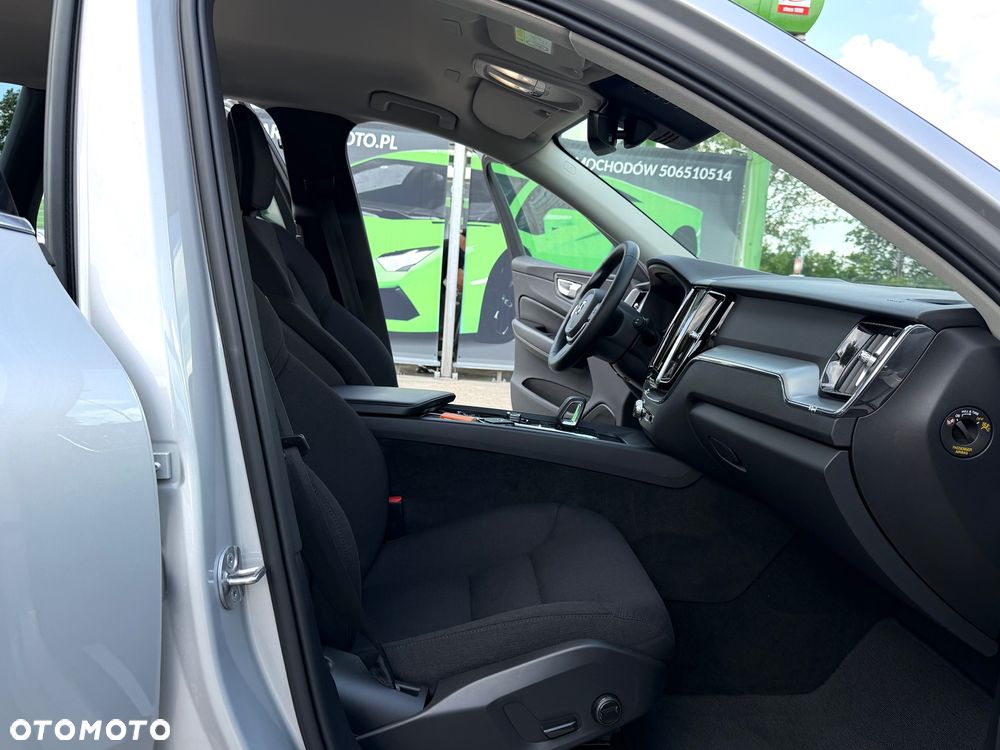 Volvo XC 60 B4 D Geartronic Momentum Pro - 31