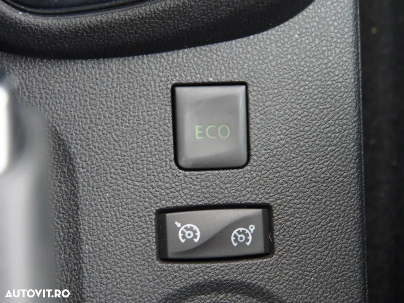 Renault Captur TCe GPF Intens - 12