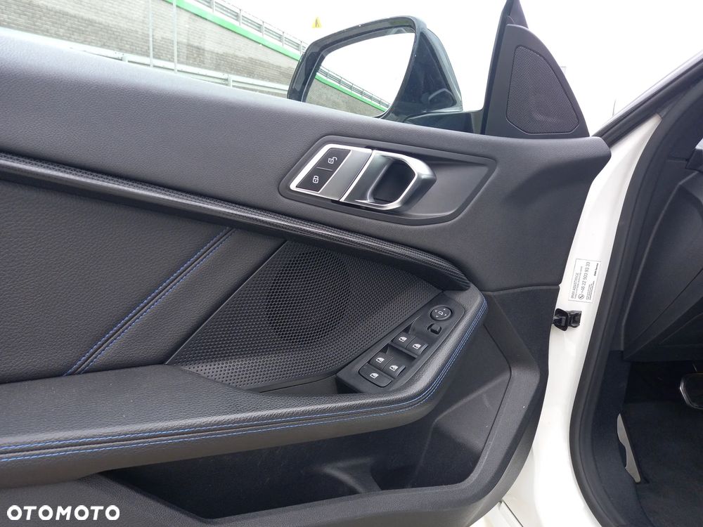 BMW Seria 2 218i M Sport - 11