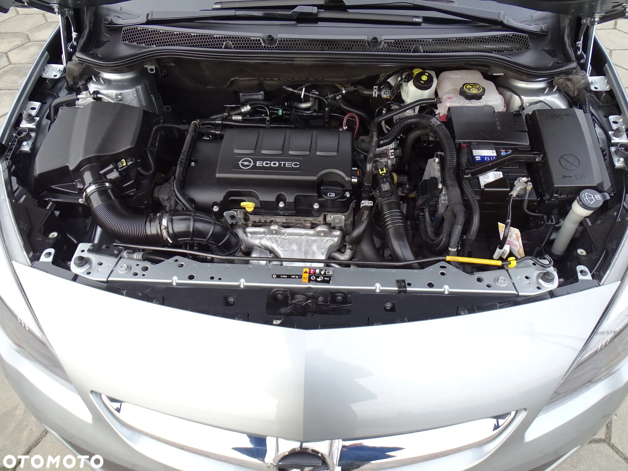Opel Astra IV 1.4 T Cosmo - 10