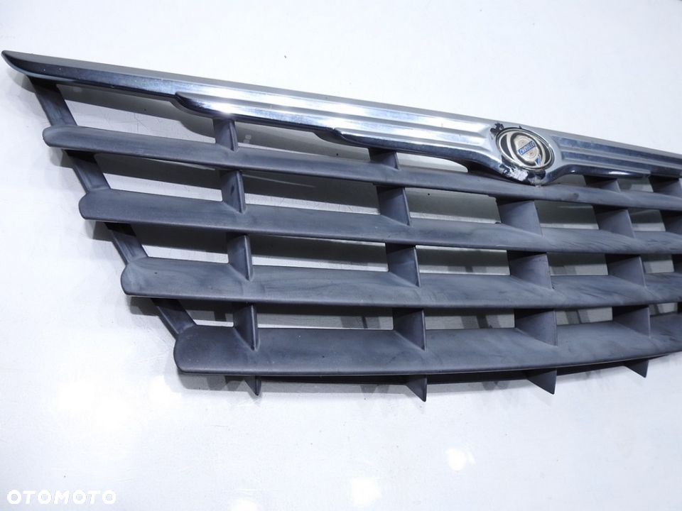 GRILL ATRAPA CHRYSLER VOYAGER IV LIFT - 8