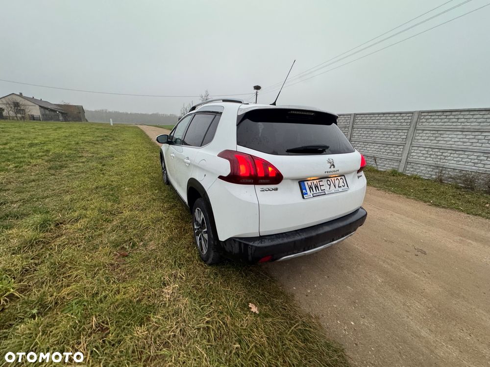 Peugeot 2008 BlueHDi FAP 120 STOP & START EAT6 Allure - 12