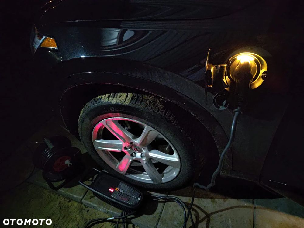 Volvo XC 90 T8 AWD Plug-In Hybrid Momentum 7os - 21