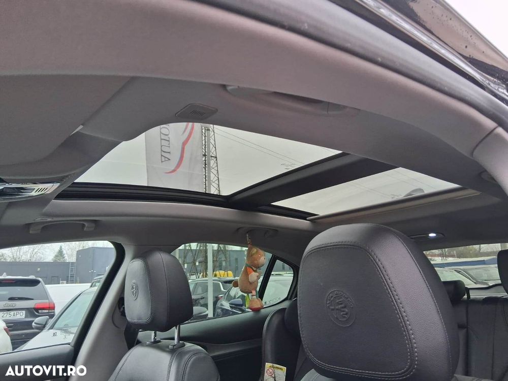 Alfa Romeo Stelvio - 10