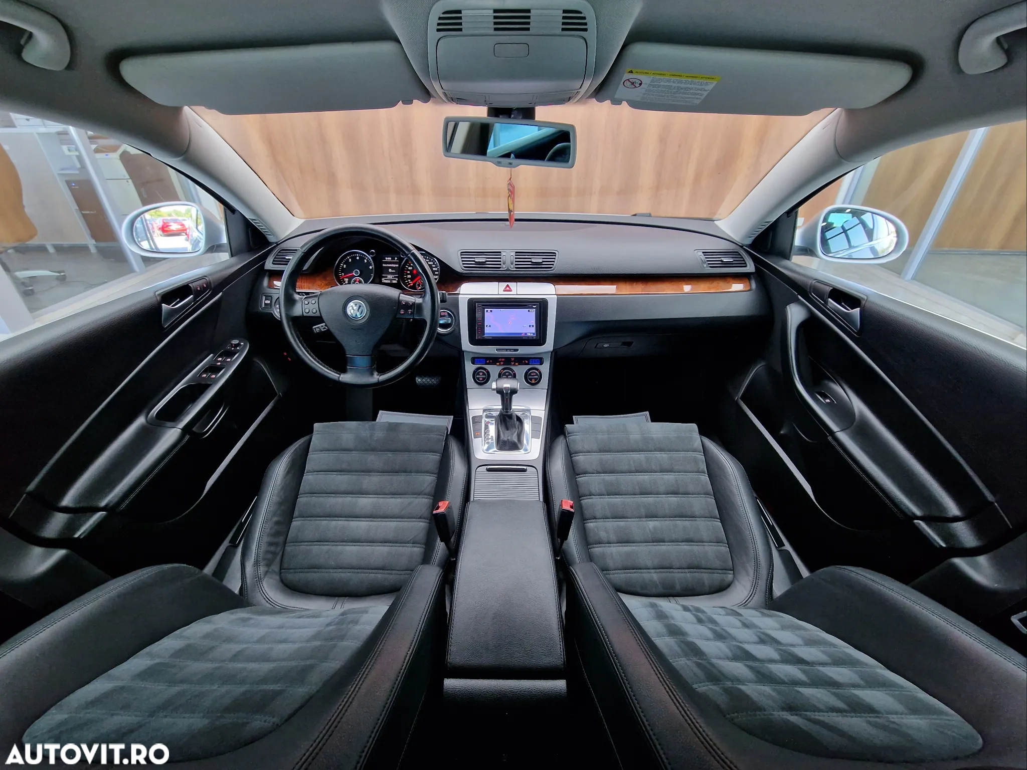 Volkswagen Passat - 8