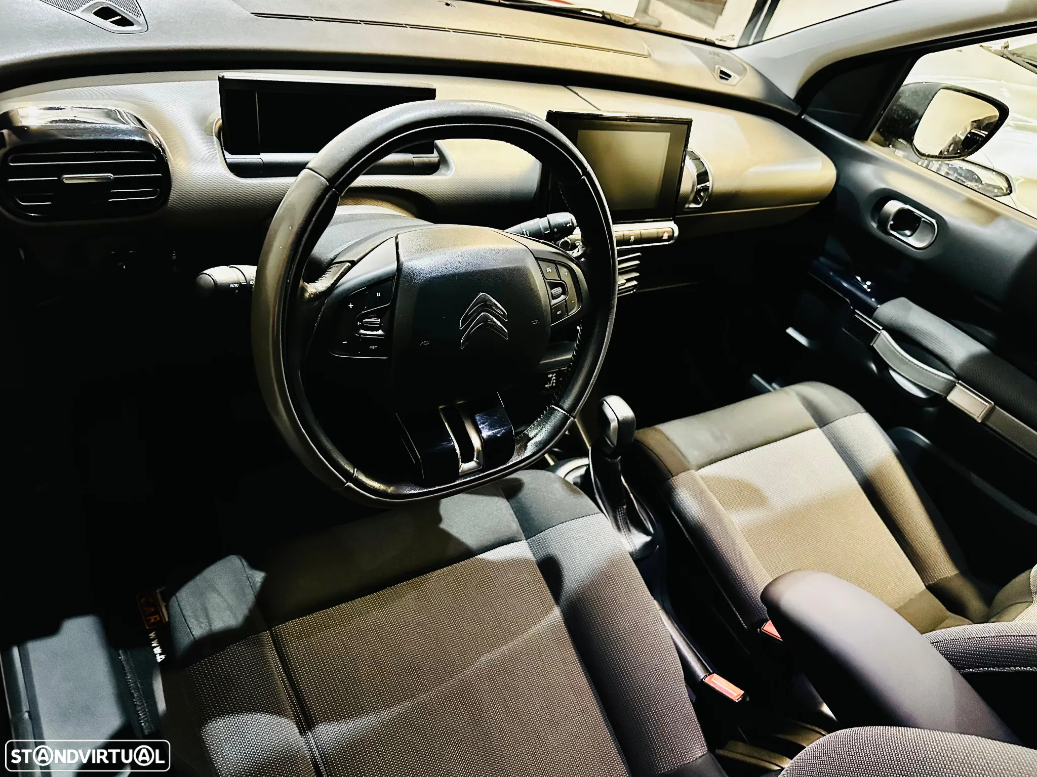 Citroën C4 Cactus 1.2 PureTech Shine EAT6 - 5