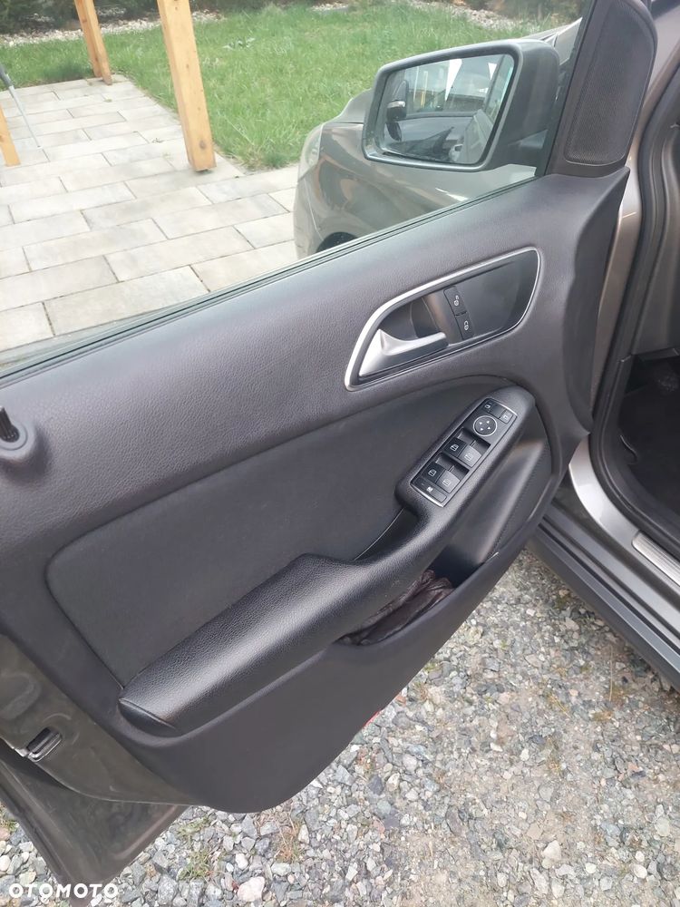 Mercedes-Benz Klasa B 180 d BlueEFFICIENCY Edition Style - 5