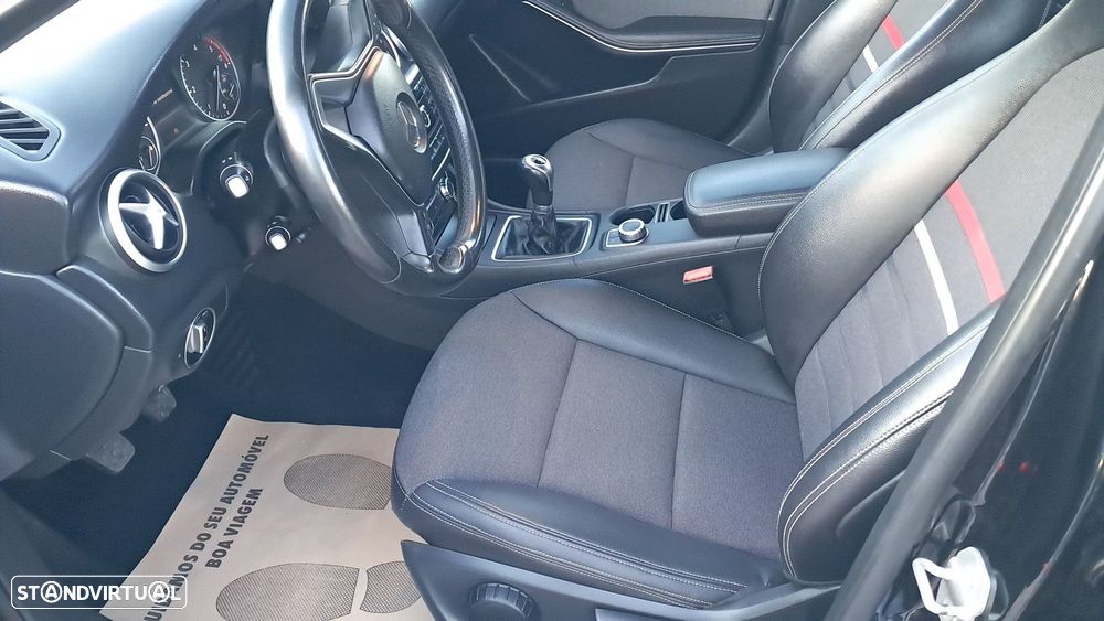 Mercedes-Benz A 180 CDI (BlueEFFICIENCY) Urban - 15