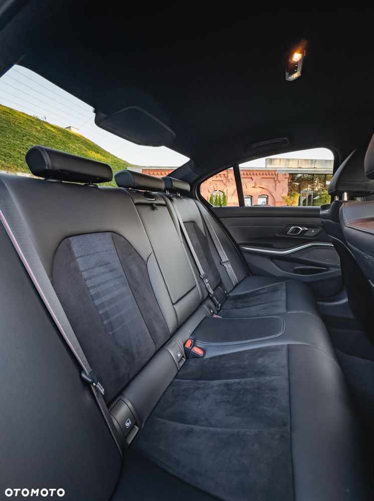 BMW Seria 3 M340i xDrive mHEV sport - 22