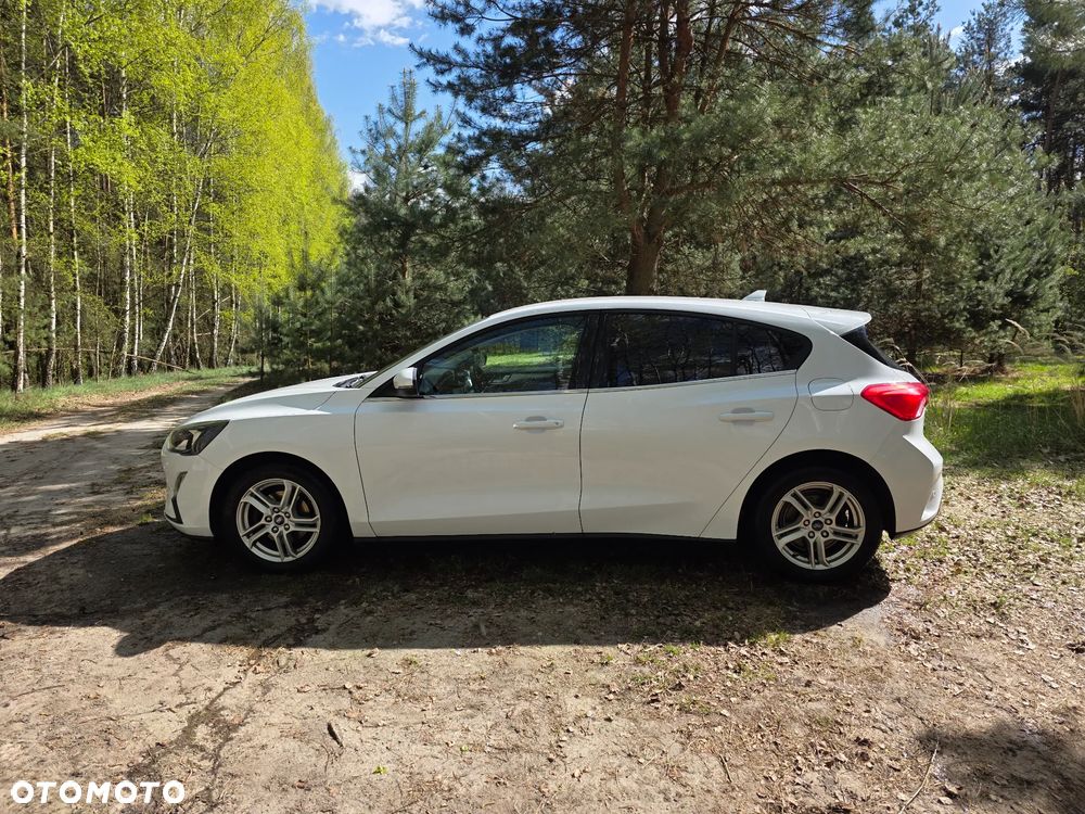 Ford Focus 1.5 TDCi SYNC Edition - 9