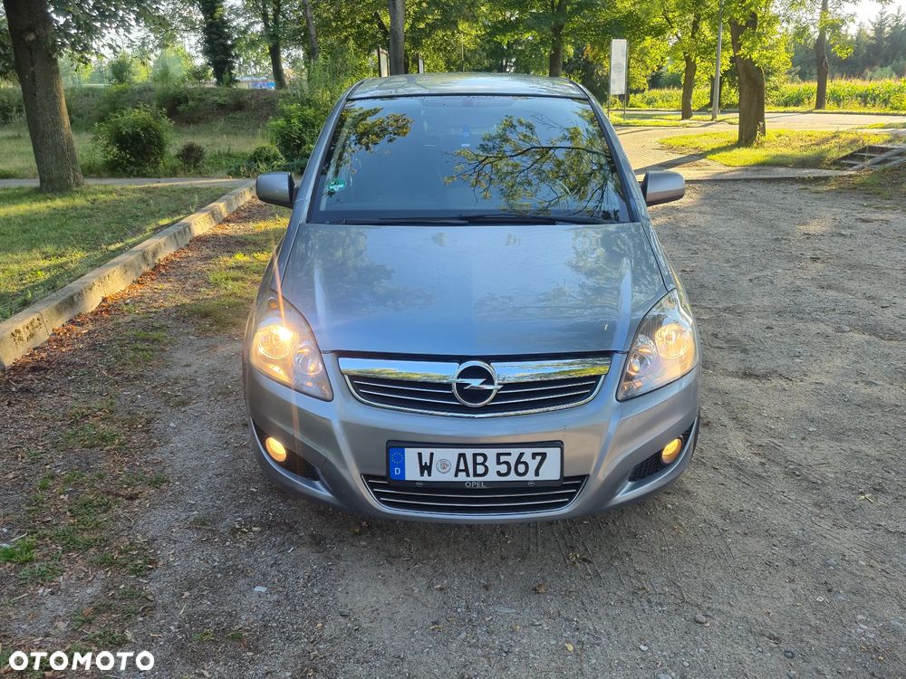 Opel Zafira - 2