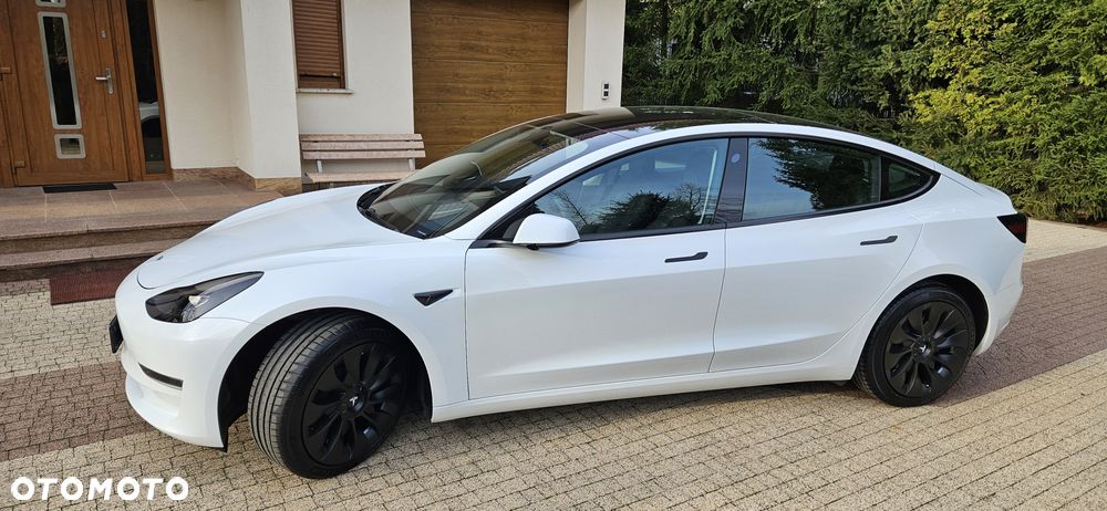 Tesla Model 3 - 6