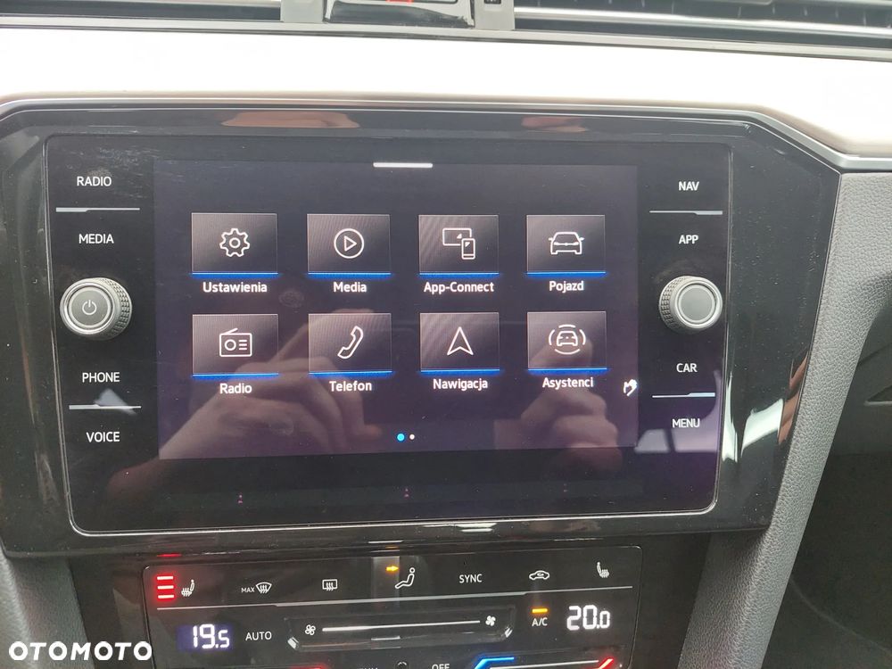 Volkswagen Passat - 18