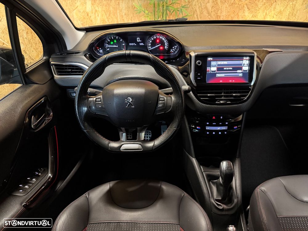 Peugeot 208 1.2 PureTech GT Line - 13