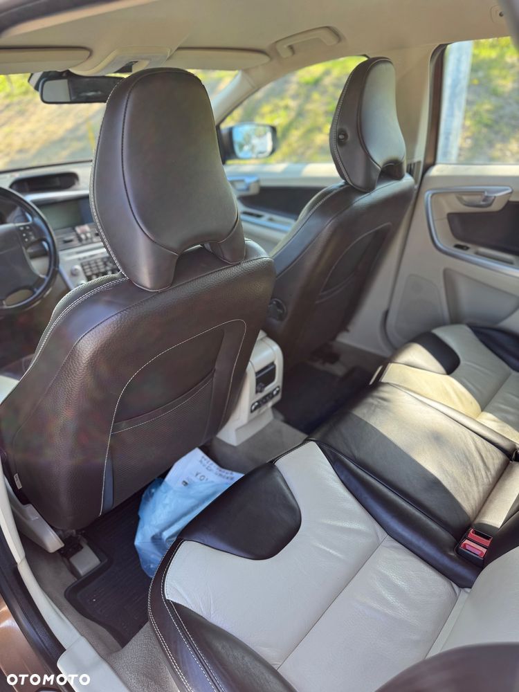 Volvo XC 60 2.4D AWD Summum - 15