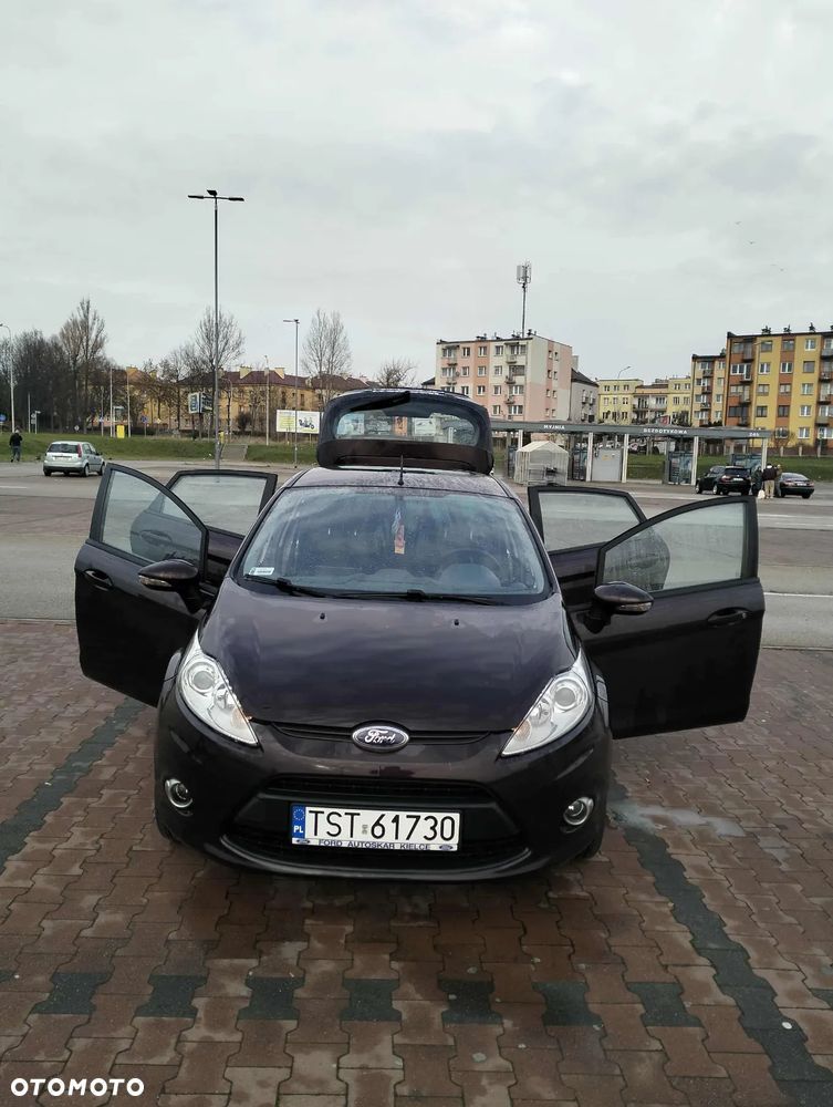 Ford Fiesta - 12