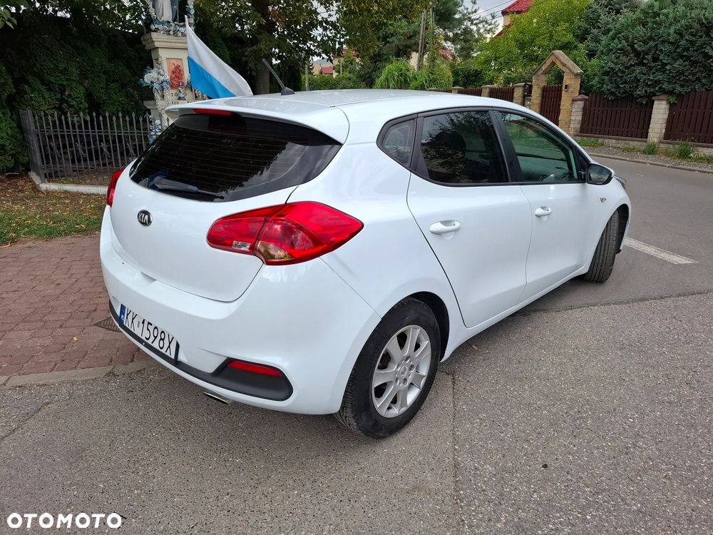 Kia Ceed - 8